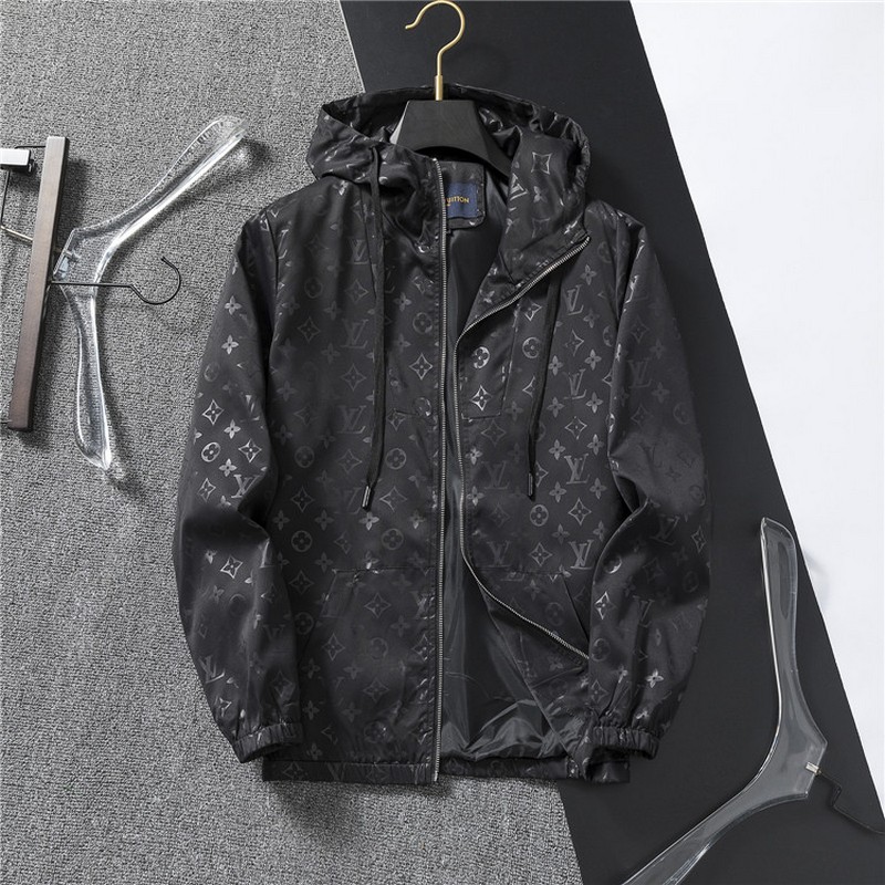 LV Men's Outwear 90